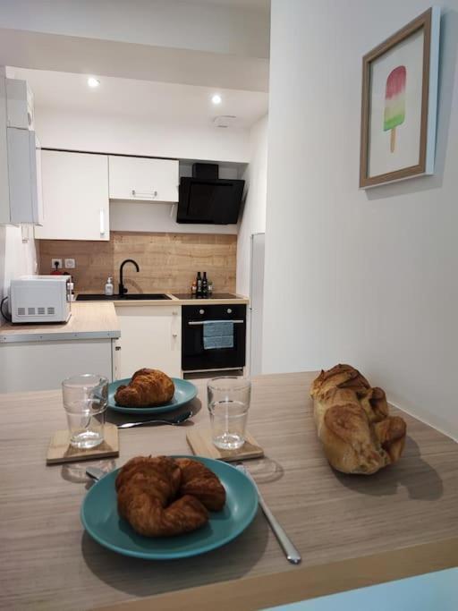Jardin Entre Cite Et Bastide Apartment Carcassonne Ngoại thất bức ảnh